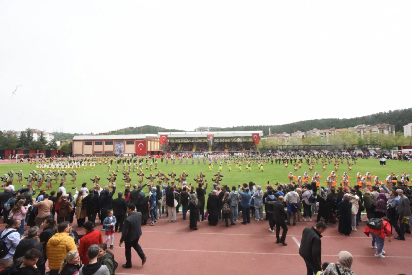 23 Nisan Coşkusu Gazi'de Doruğa Ulaştı