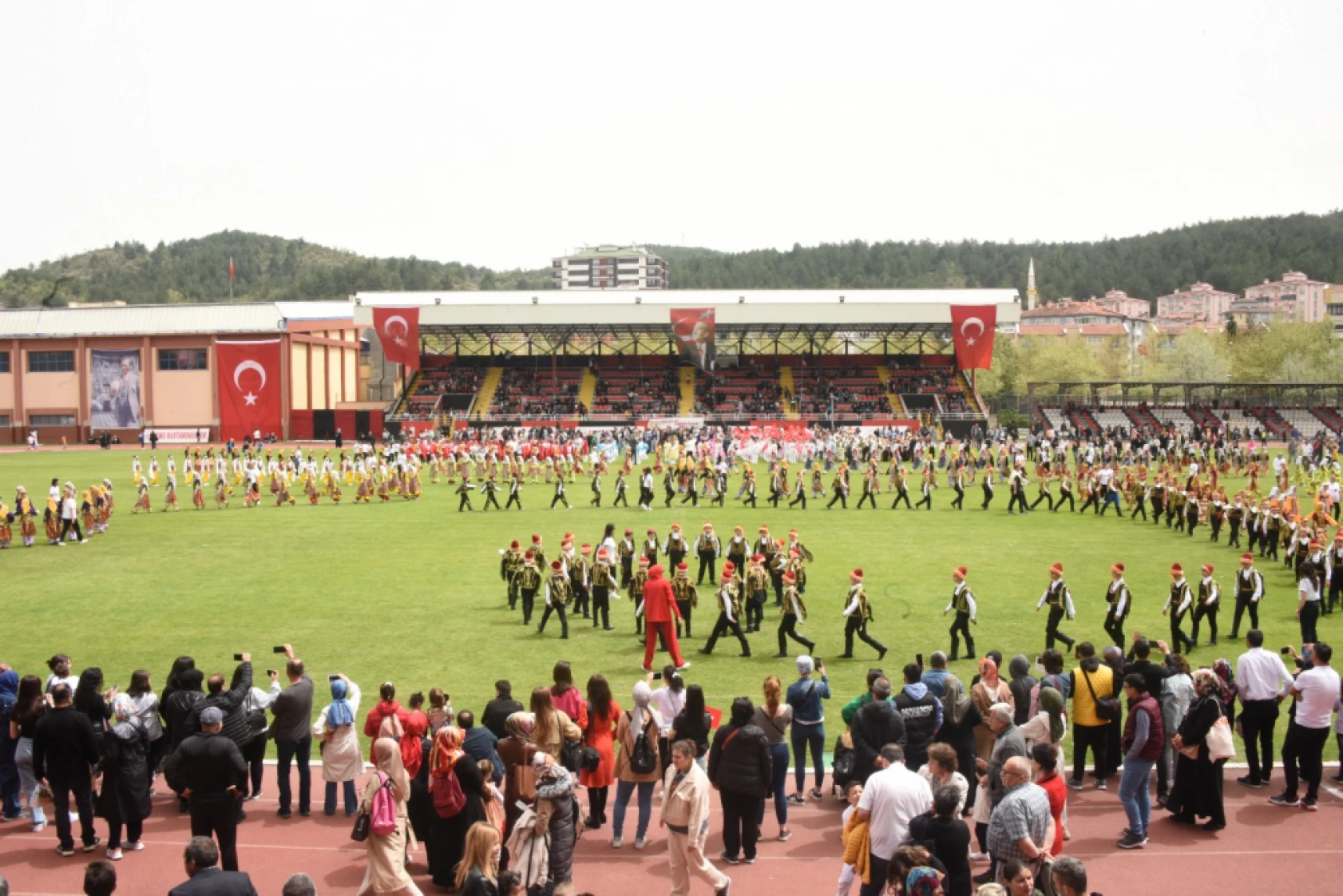 23 Nisan Coşkusu Gazi'de Doruğa Ulaştı
