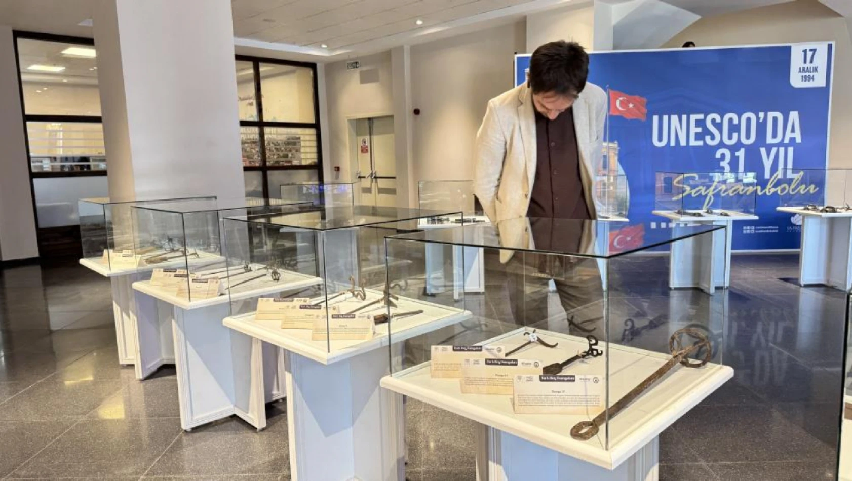 40 Yılda Biriktirdiği Türk Boy Damgalarını Sergiledi