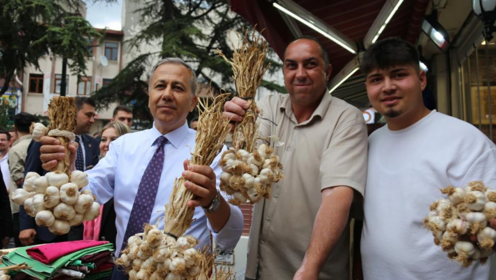 Bakan Yerlikaya Pastırmadan Tattı