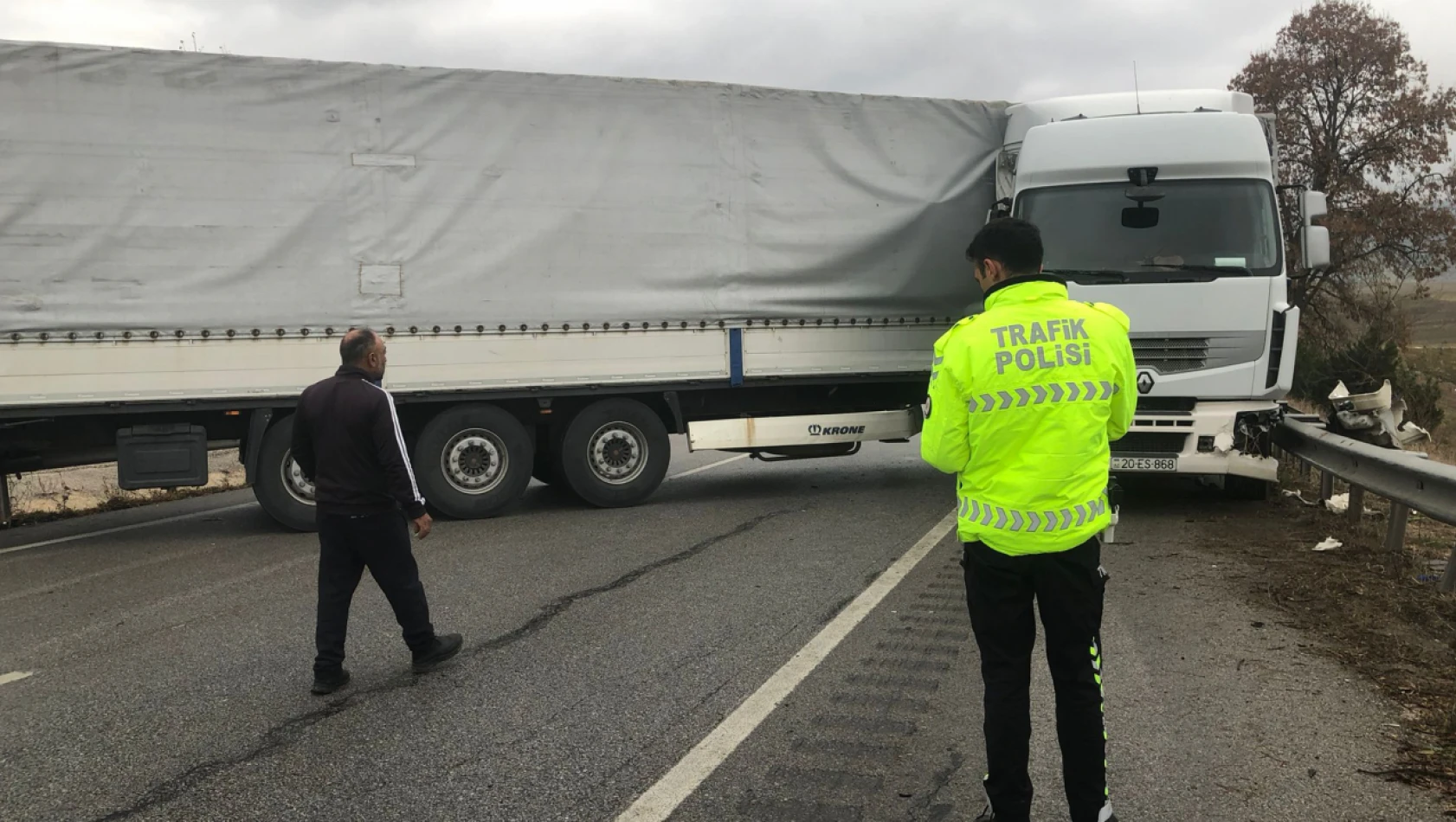 Çorum-Samsun Kara Yolu 1 Saat Ulaşıma Kapandı