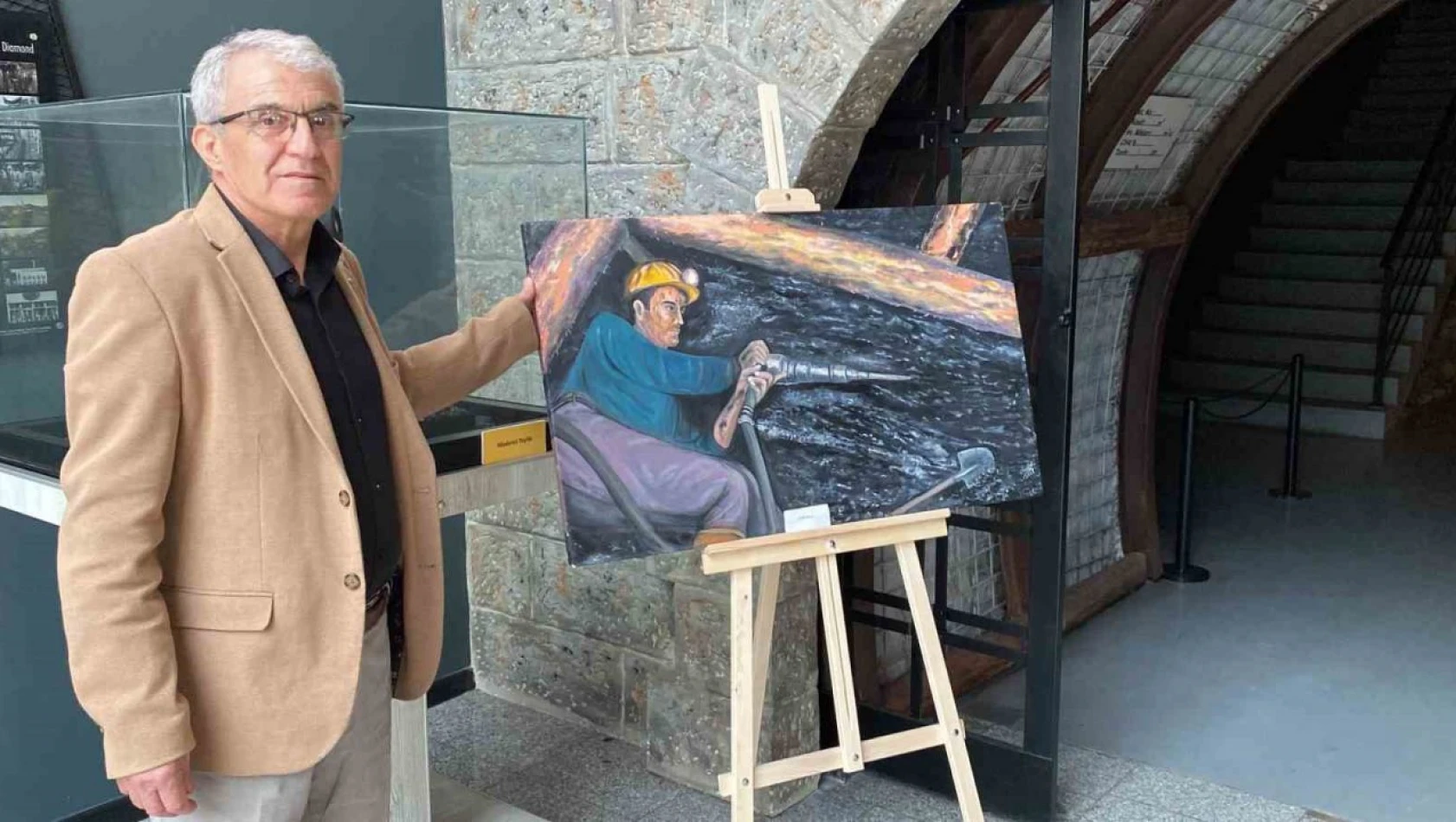 Emekli Maden İşçisi, Maden Müzesi'nde Madencileri Anlatan Resimlerini Sergiledi