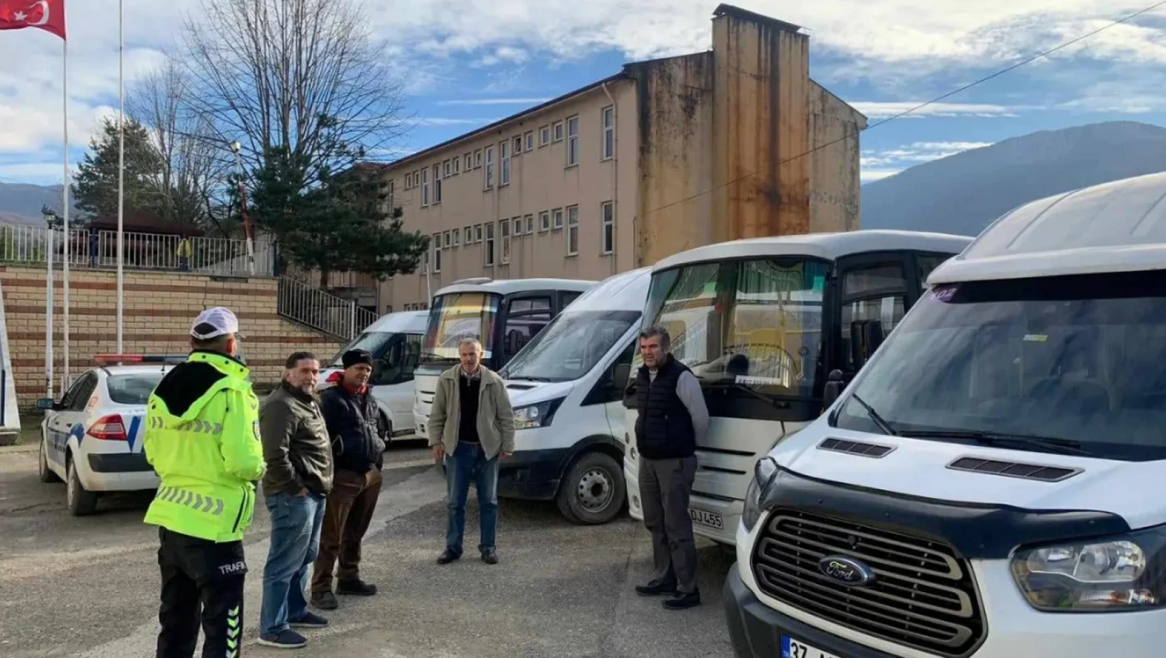 Güvenli Trafik Çalışmaları Sürüyor