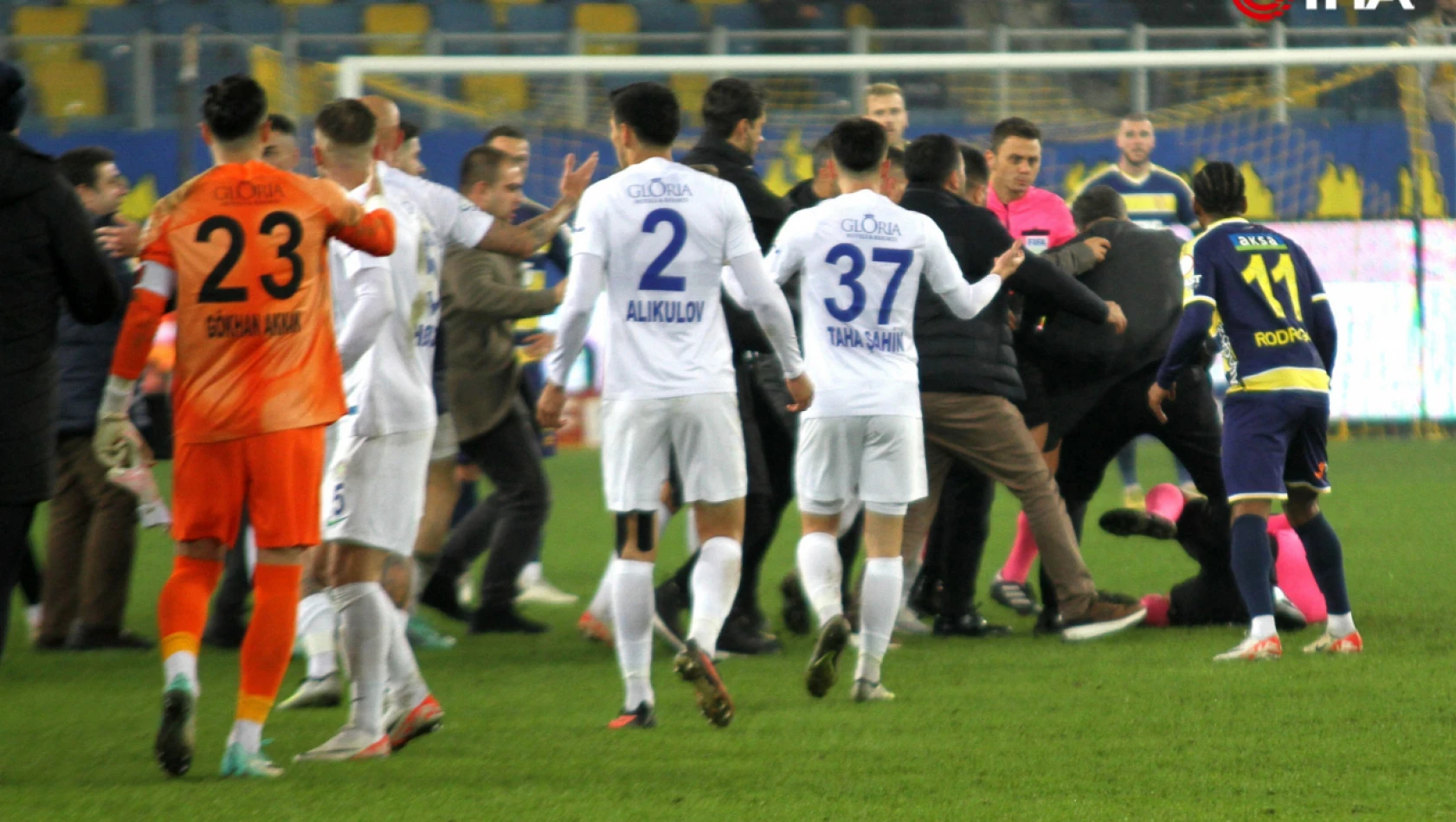 Halil Umut Meler'e Yapılan Saldırı, Avrupa Basınında