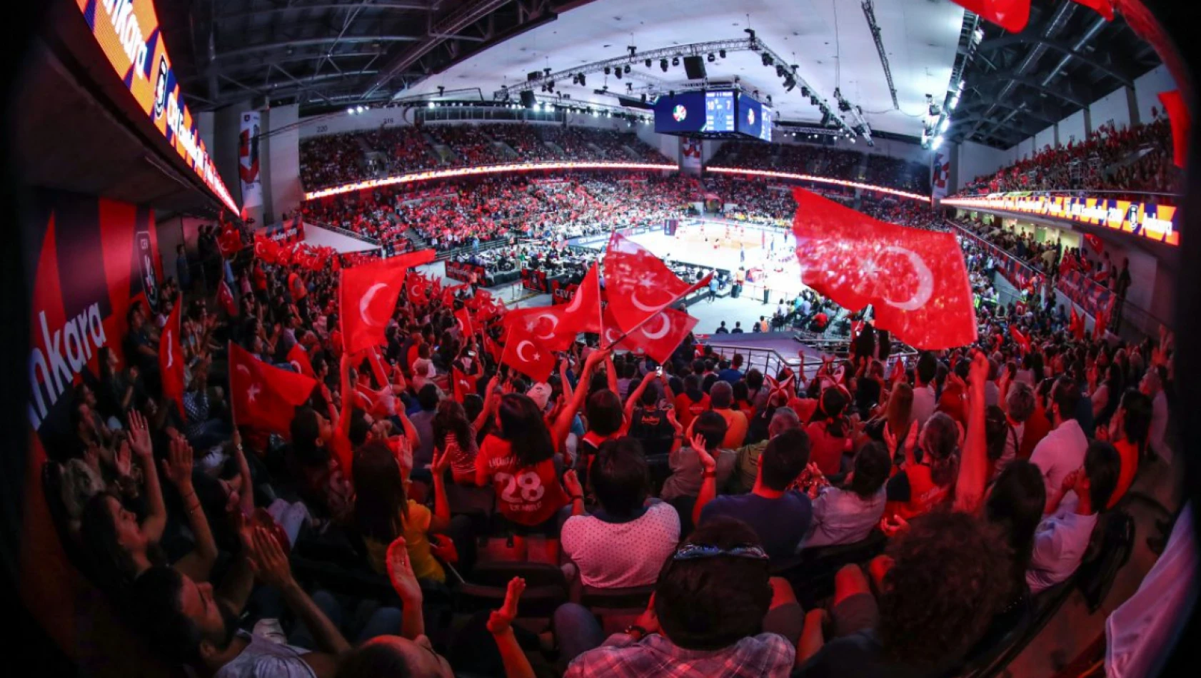 Kadınlar Avrupa Voleybol Şampiyonası'na Türkiye Ev Sahipliği Yapacak