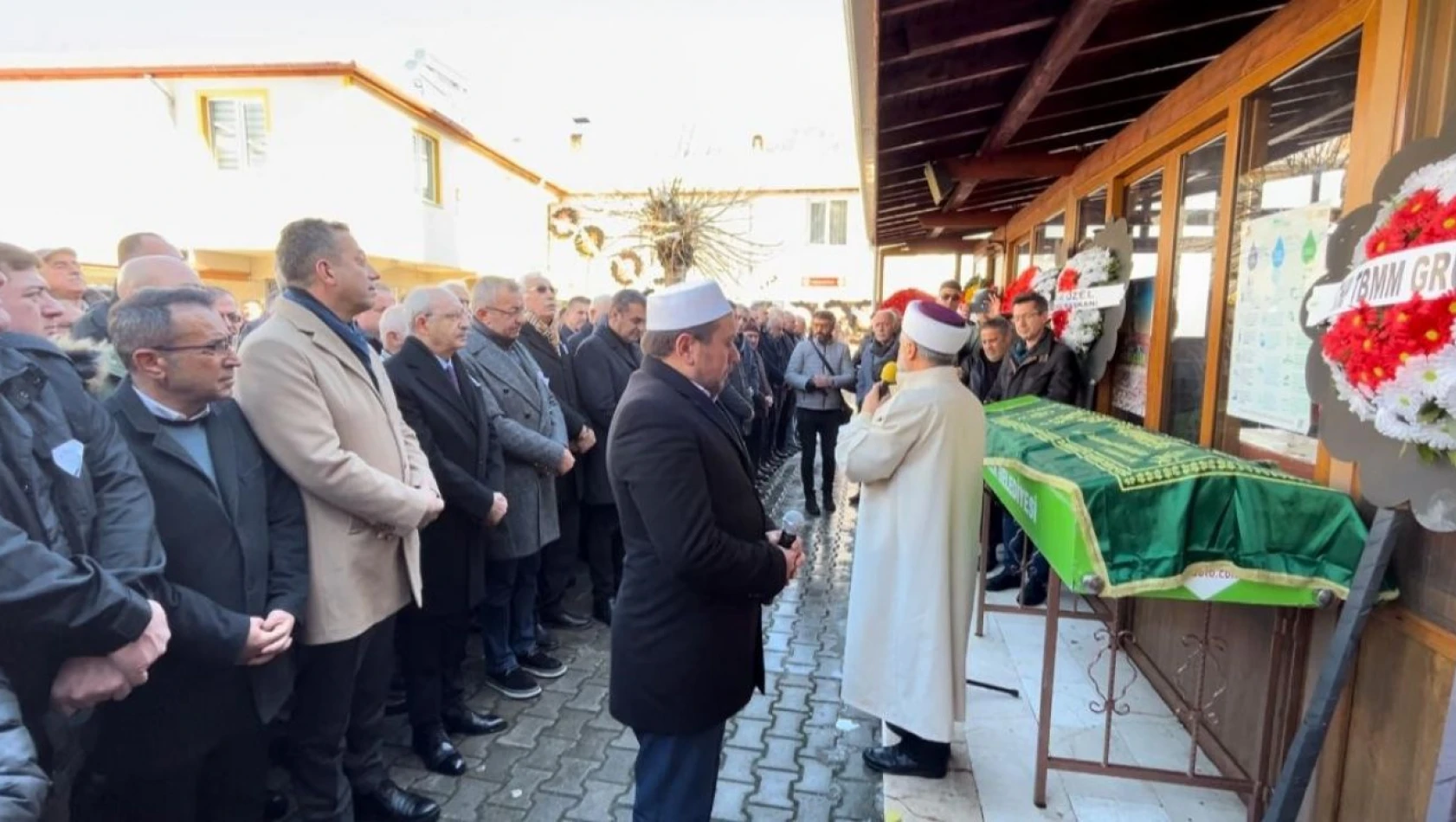 Kılıçdaroğlu, CHP'li Altay'ın Babasının Cenazesine Katıldı