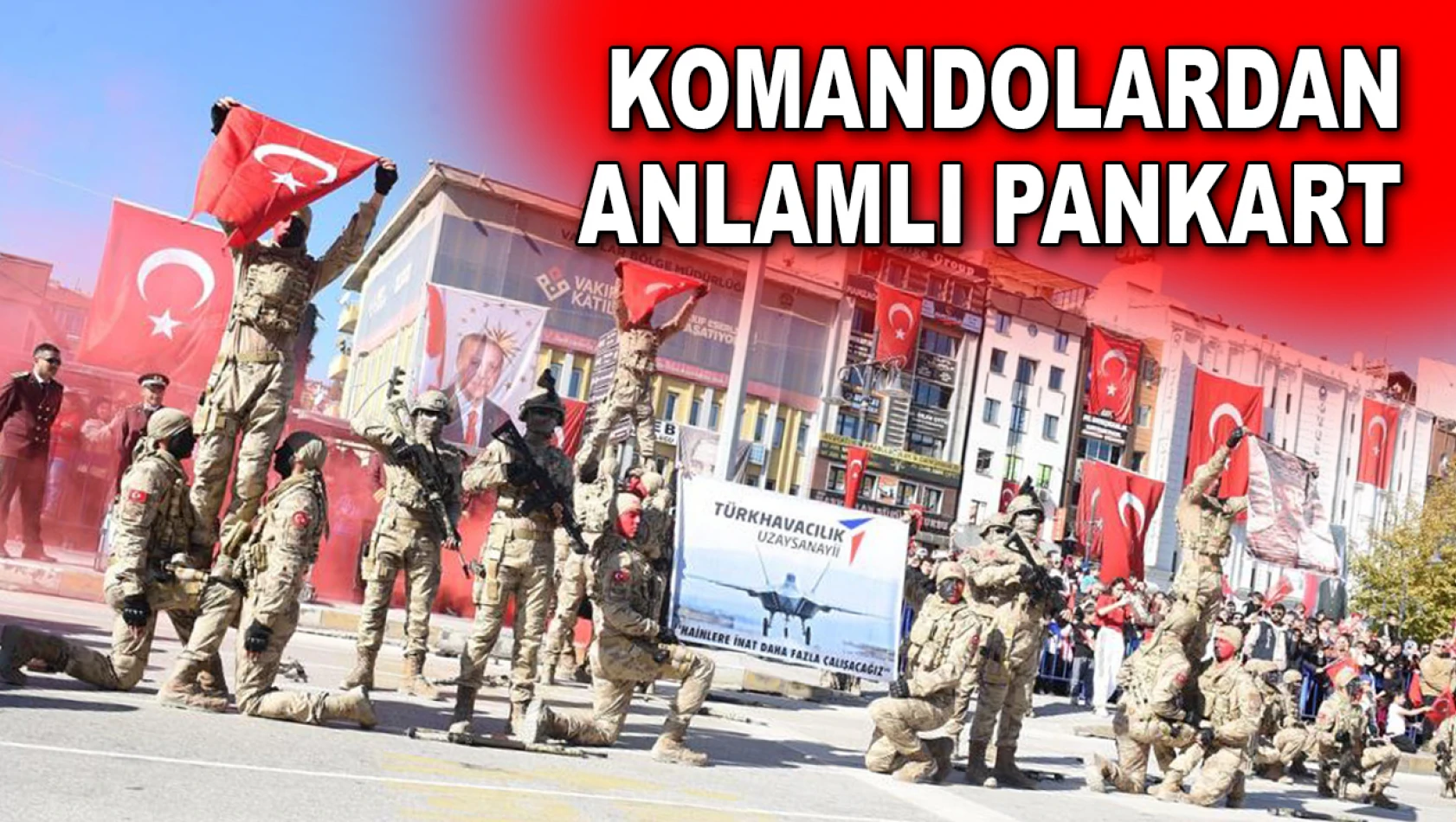 Komandolardan Anlamlı Pankart