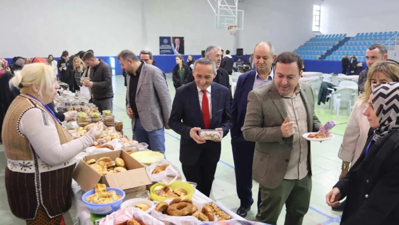 Küçük Mehmet İçin Kermes Düzenlediler