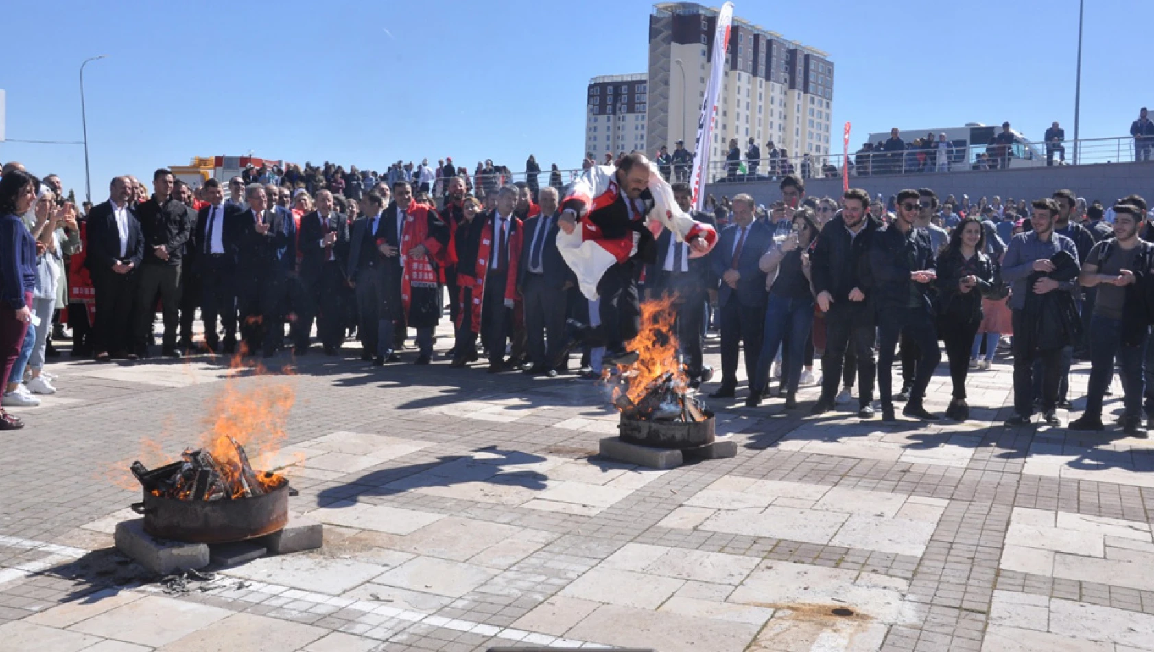 Nevruz Bayramı, üniversiteli gençleri coşturdu