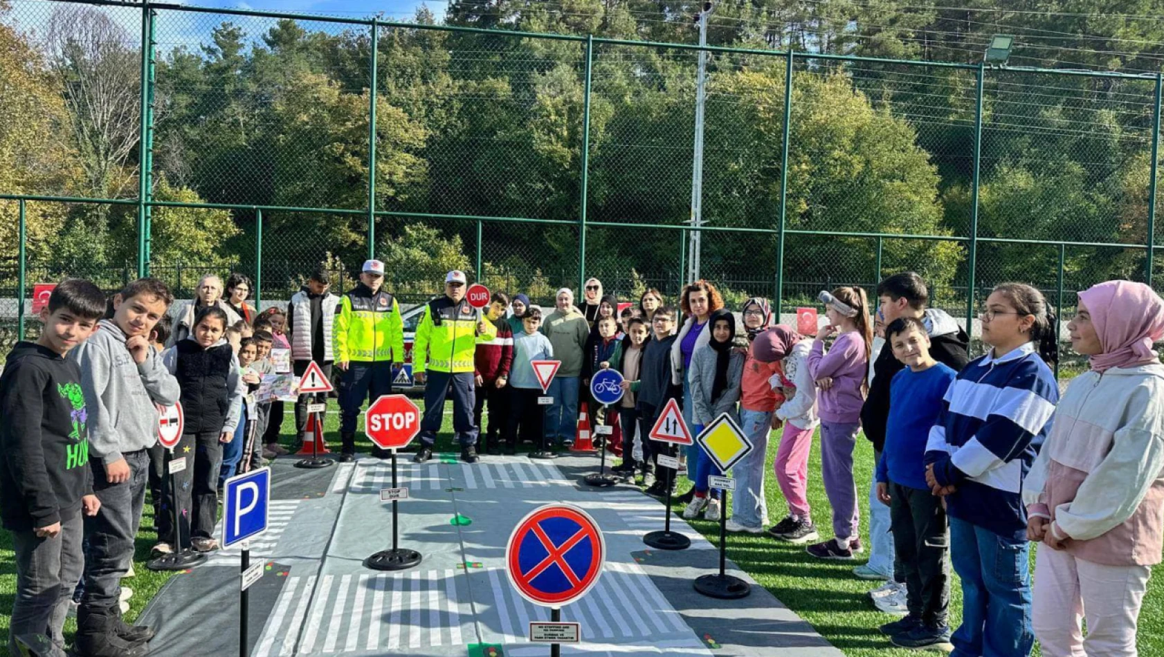 Öğrencilere Trafik Eğitim Semineri Verildi