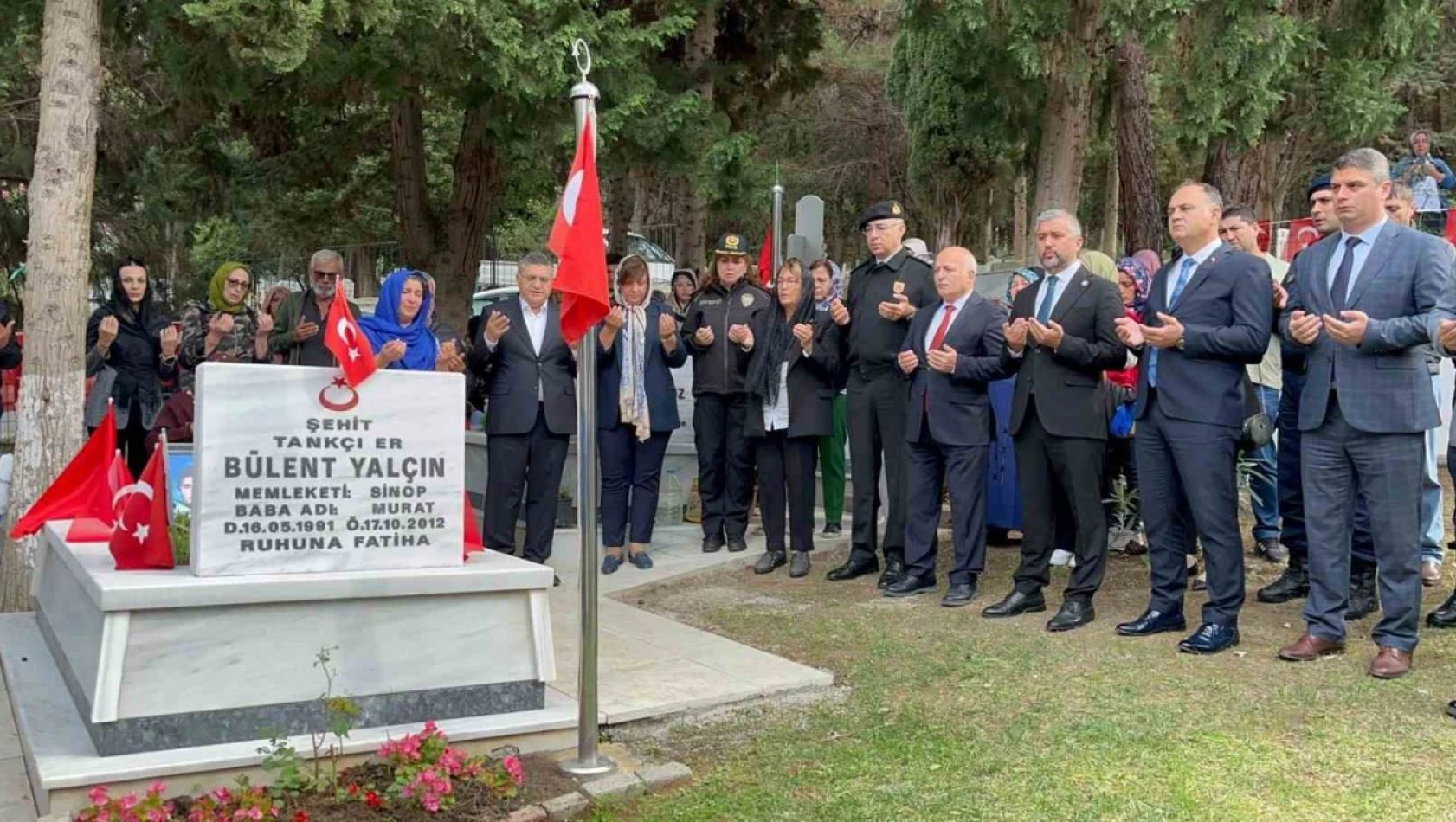 Şehit Bülent Yalçın, Kabri Başında Anıldı