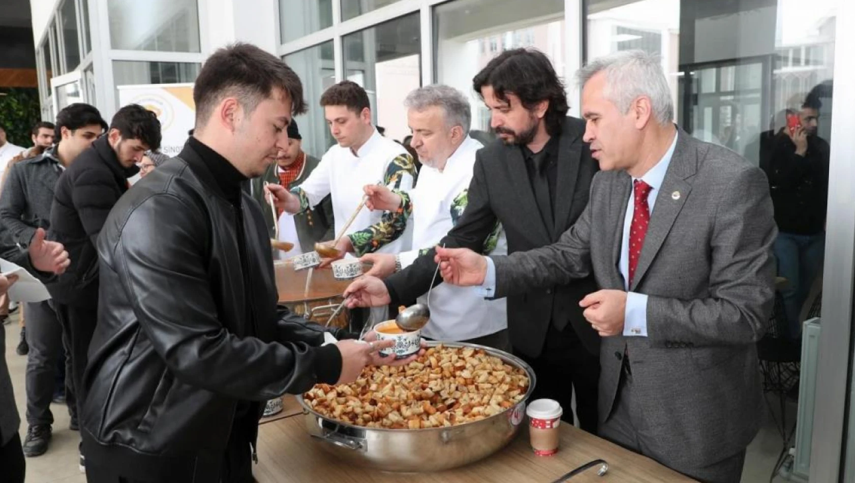 Sinop'un Geleneksel Tatları Öğrencilerinin Beğenisine Sunuldu