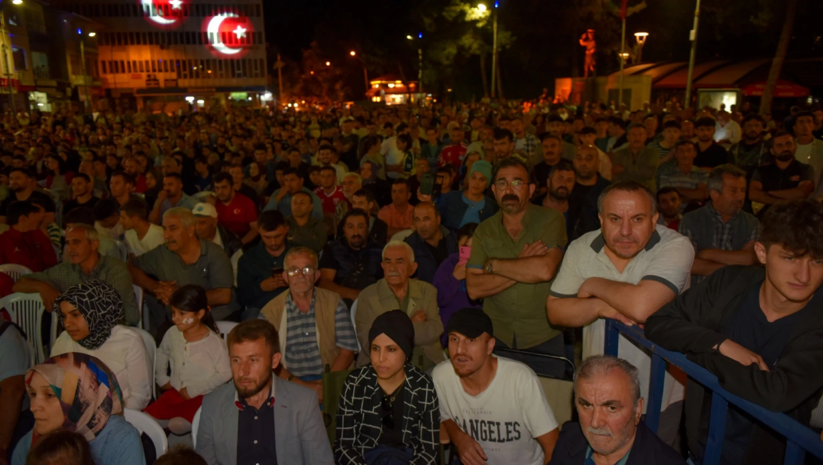 Taşköprü'de Milli Maç Heyecanı