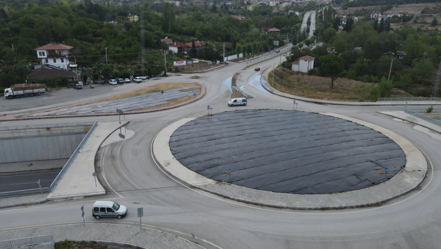 Tosya Girişinde Peyzaj Düzenlenmesi Yapılıyor