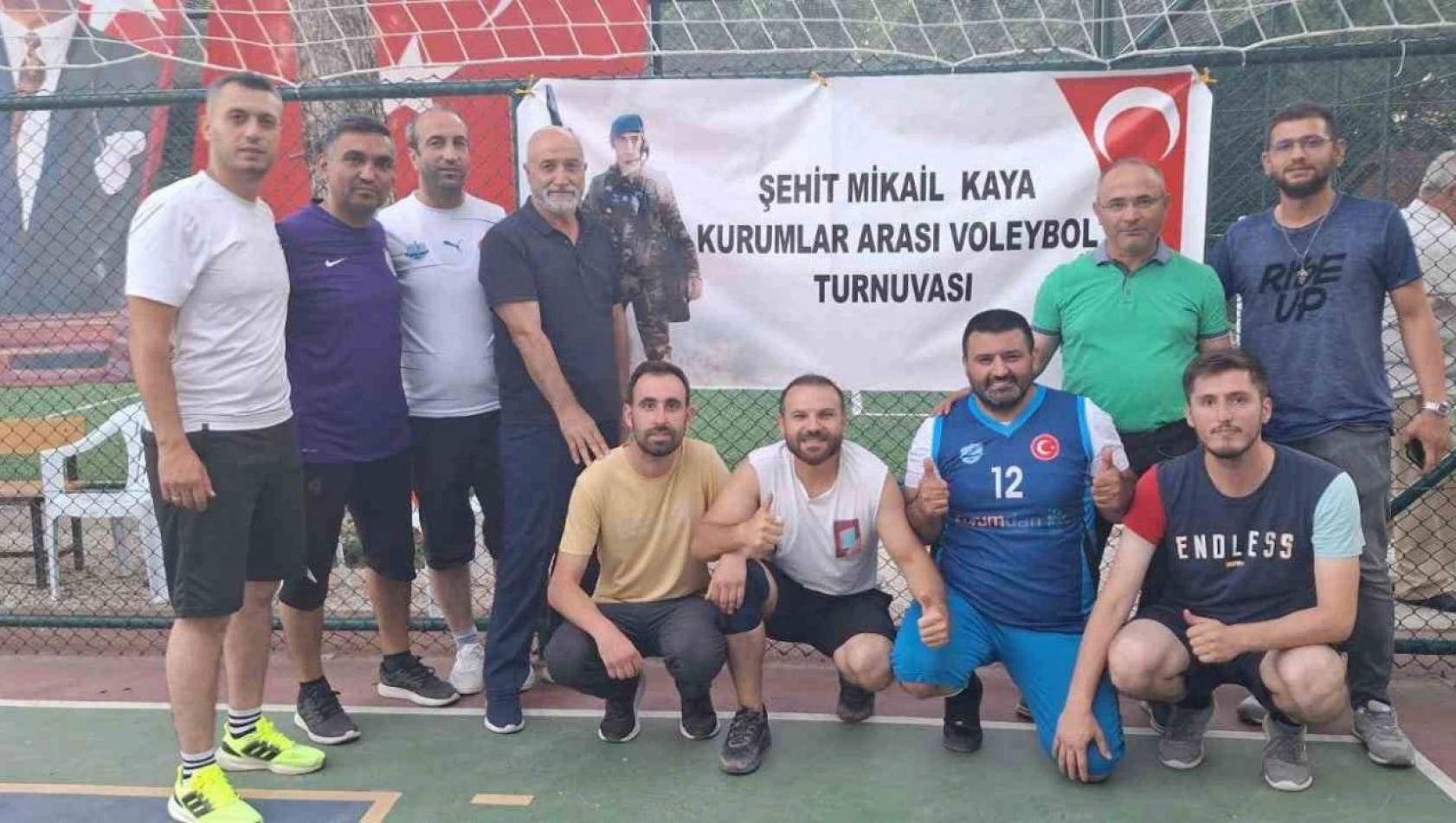 Voleybol Turnuvasında O Okul Şampiyon