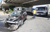 Okul Servisi İle Otomobil Çarpıştı: 4 Yaralı
