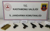 Ruhsatsız Silahlar Ele Geçirildi