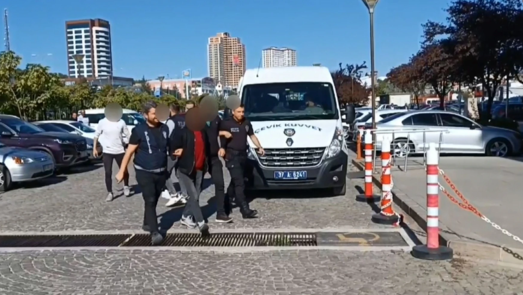 Aranan 5 şahıs operasyonla yakalandı