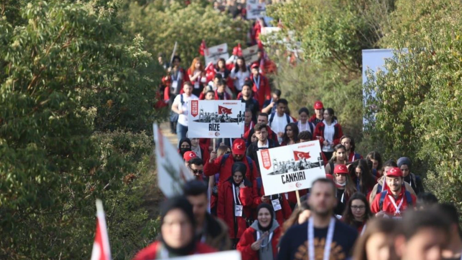 Gençlik ve Spor Bakanlığı'ndan 57'nci Alay'a Vefa Yürüyüşü