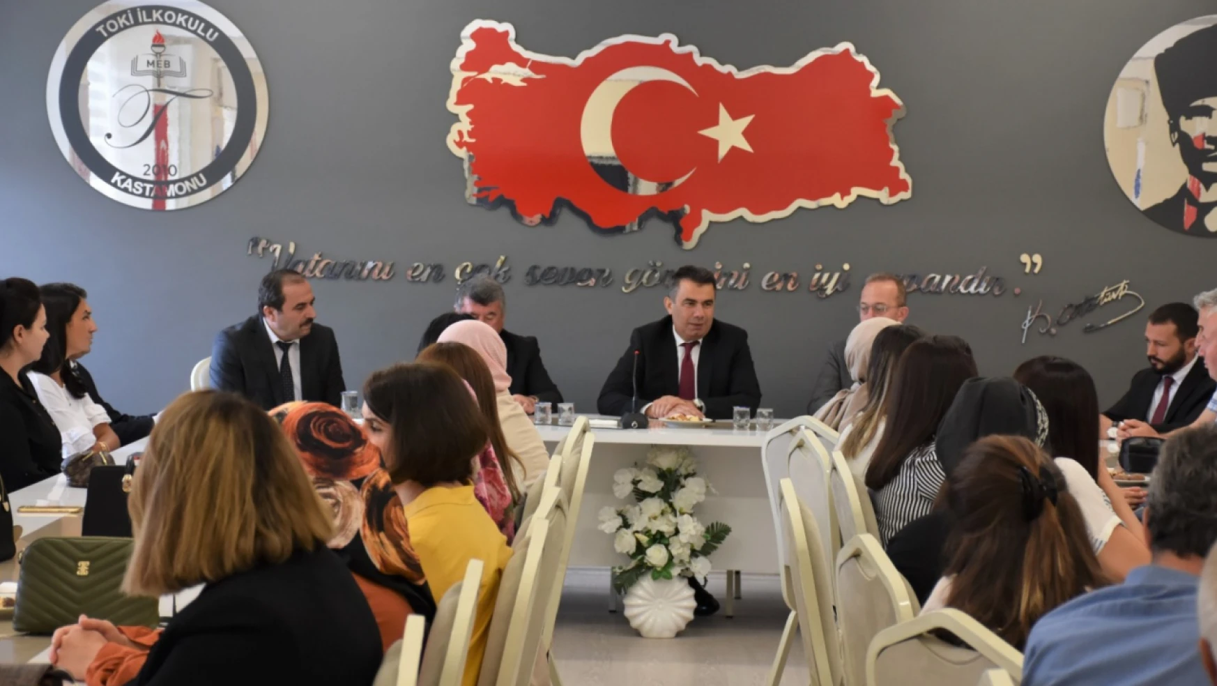 Hasan Gümüş'ten, TOKİ İlkokulu'na ziyaret