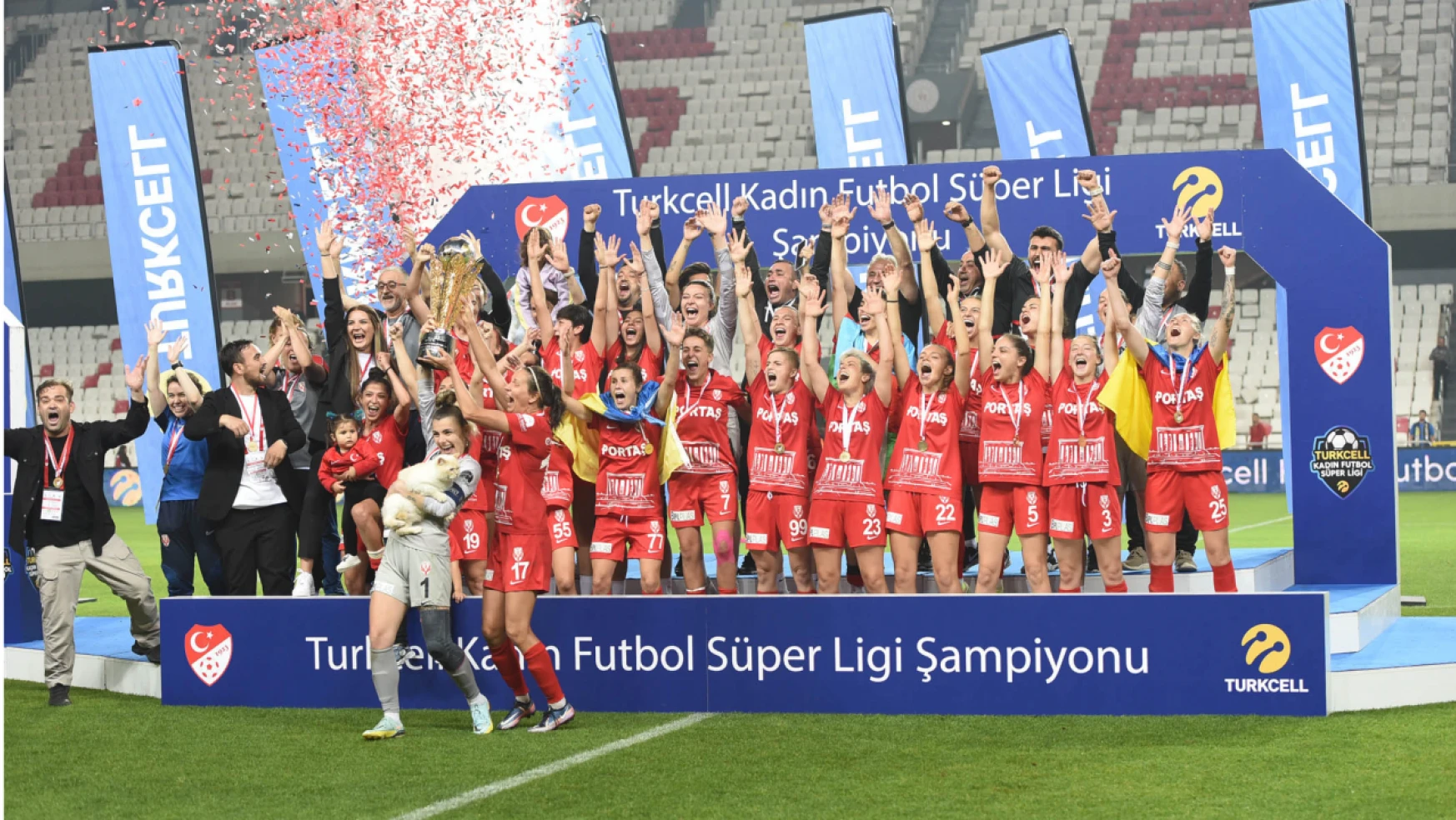 Kadınlar Süper Ligi'nde şampiyon FOMGET