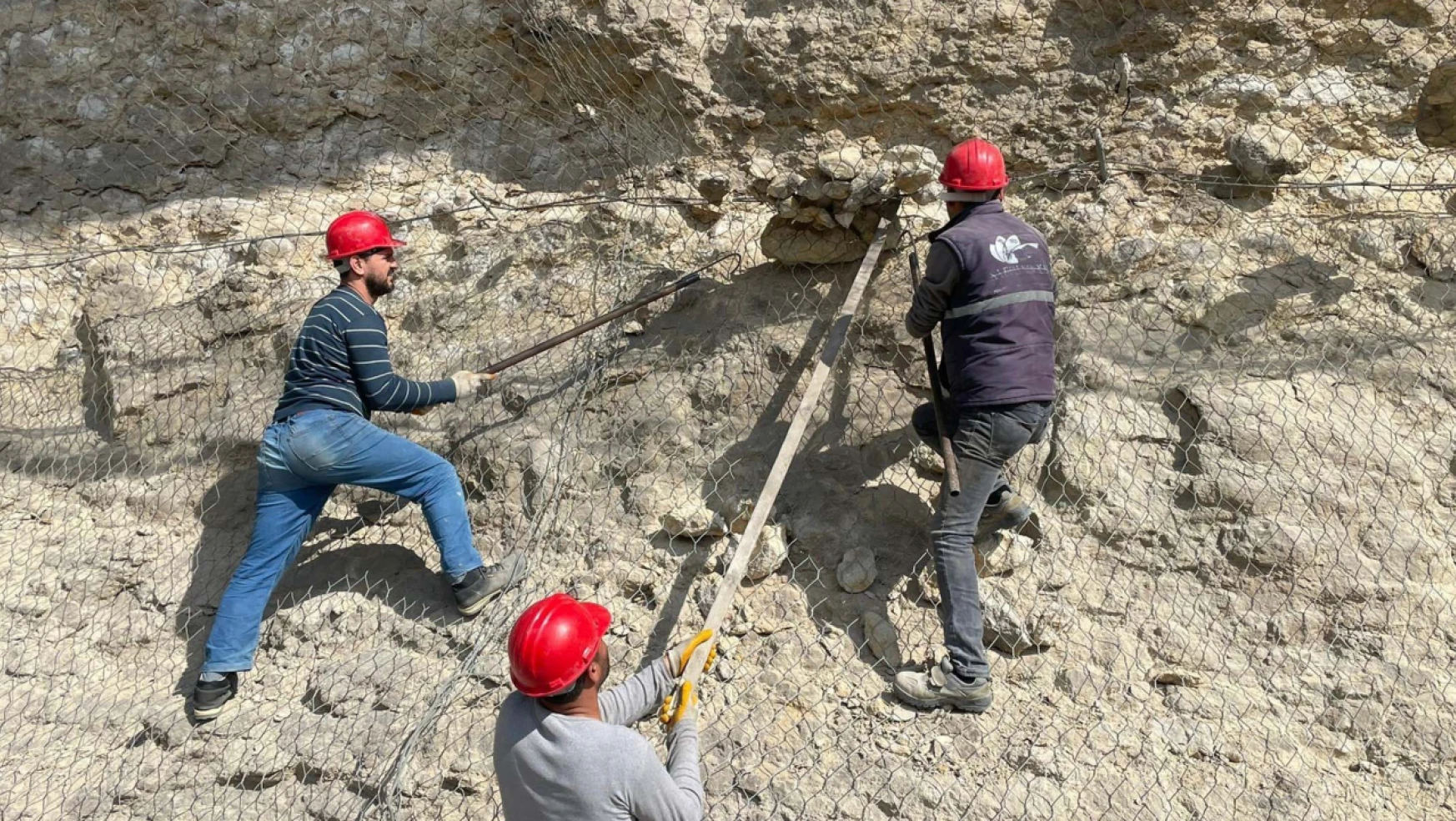 Karabük Safranbolu'da kayalıklara önlem