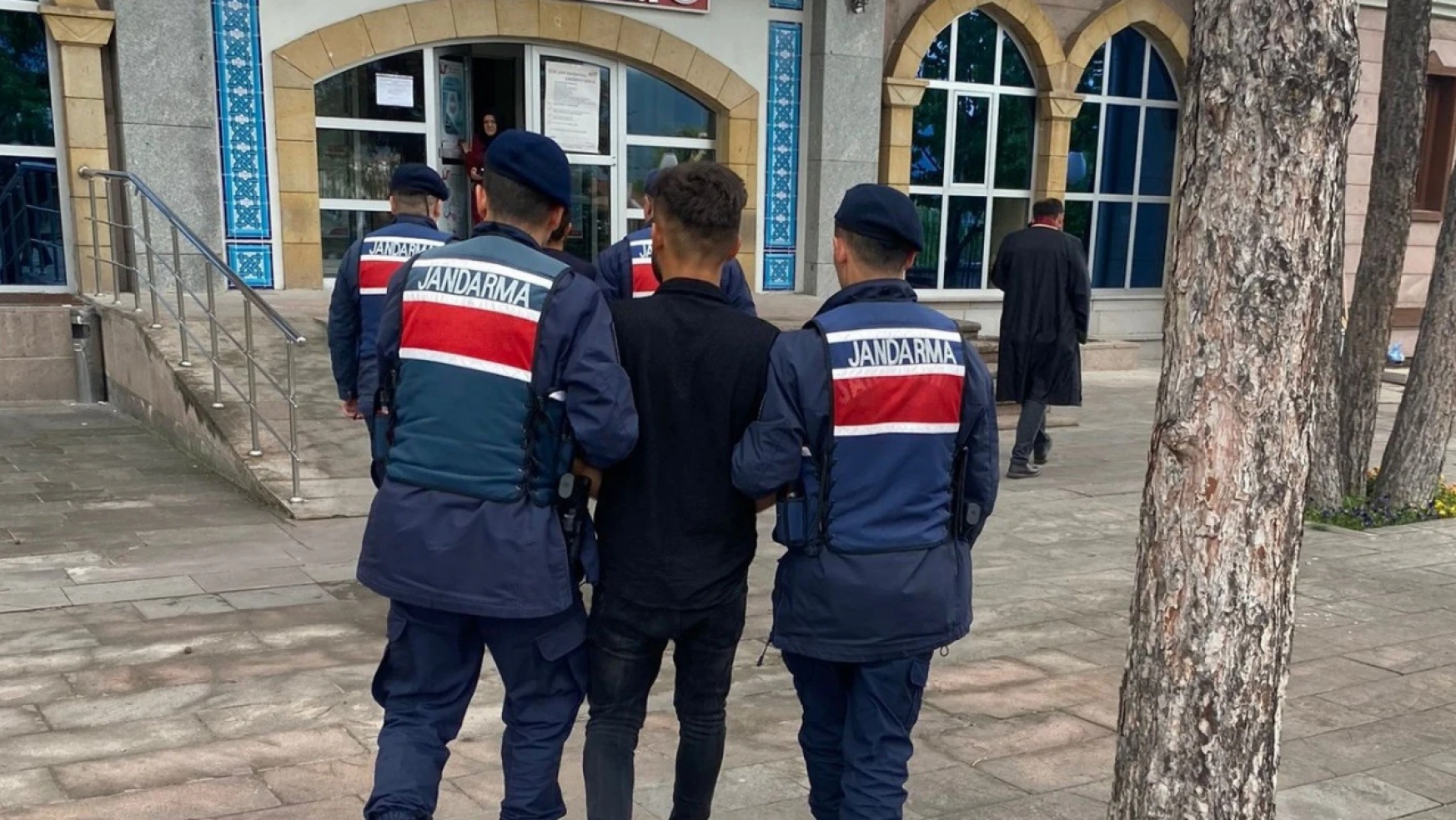 Karabük'te hırsızlık 4 kişi gözaltına alındı