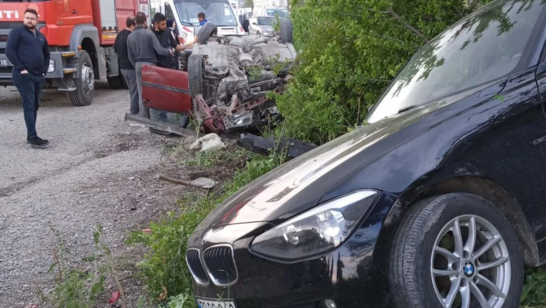 Karabük'te kaza, otomobil takla attı