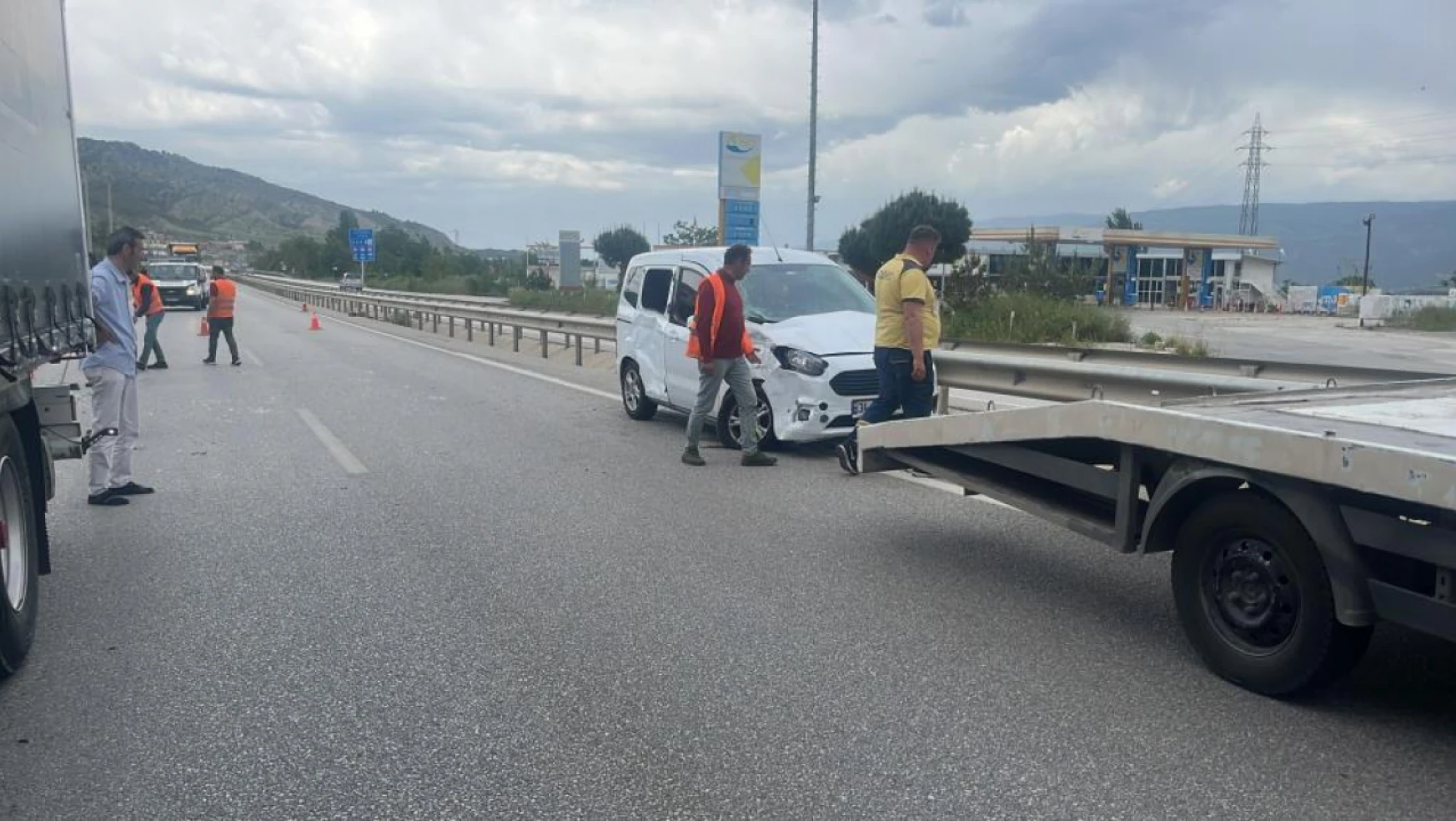 Kastamonu'da kaza: Tıra çarptı