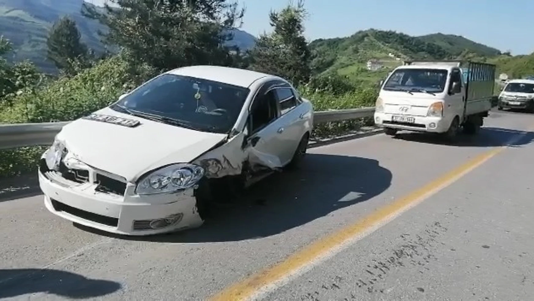 Kastamonu'da kaza yapan otomobilin tekerleği koptu