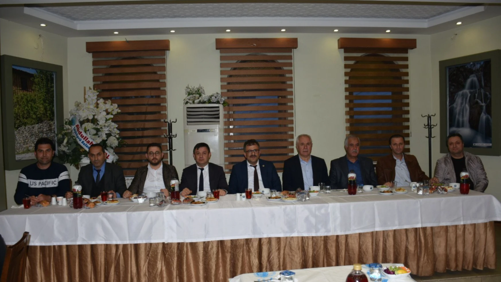 Kastamonu Taşköprü Belediye Başkanı Çatal, iftarda personelle bir araya geldi