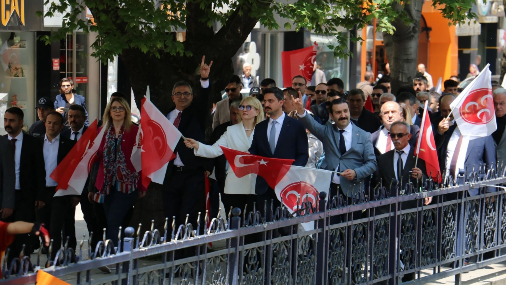 MHP'den 'Milli Birlik ve Beraberlik' yürüyüşü