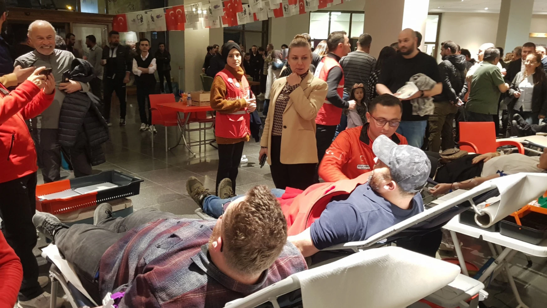 Safranbolu'da yüzlerce kişi kan bağışladı