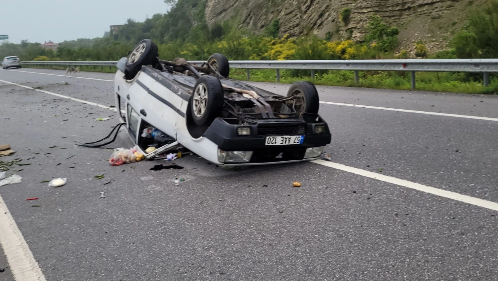 Samsun-Sinop karayolunda kaza: 2 yaralı