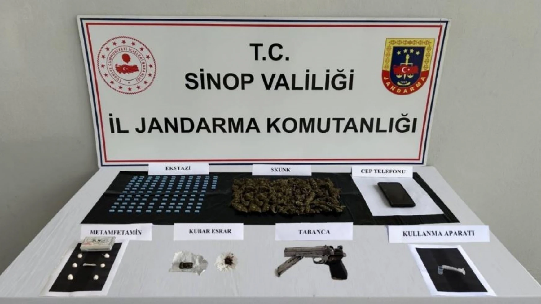 Sinop polisi uyuşturucu tacirlerine göz açtırmıyor