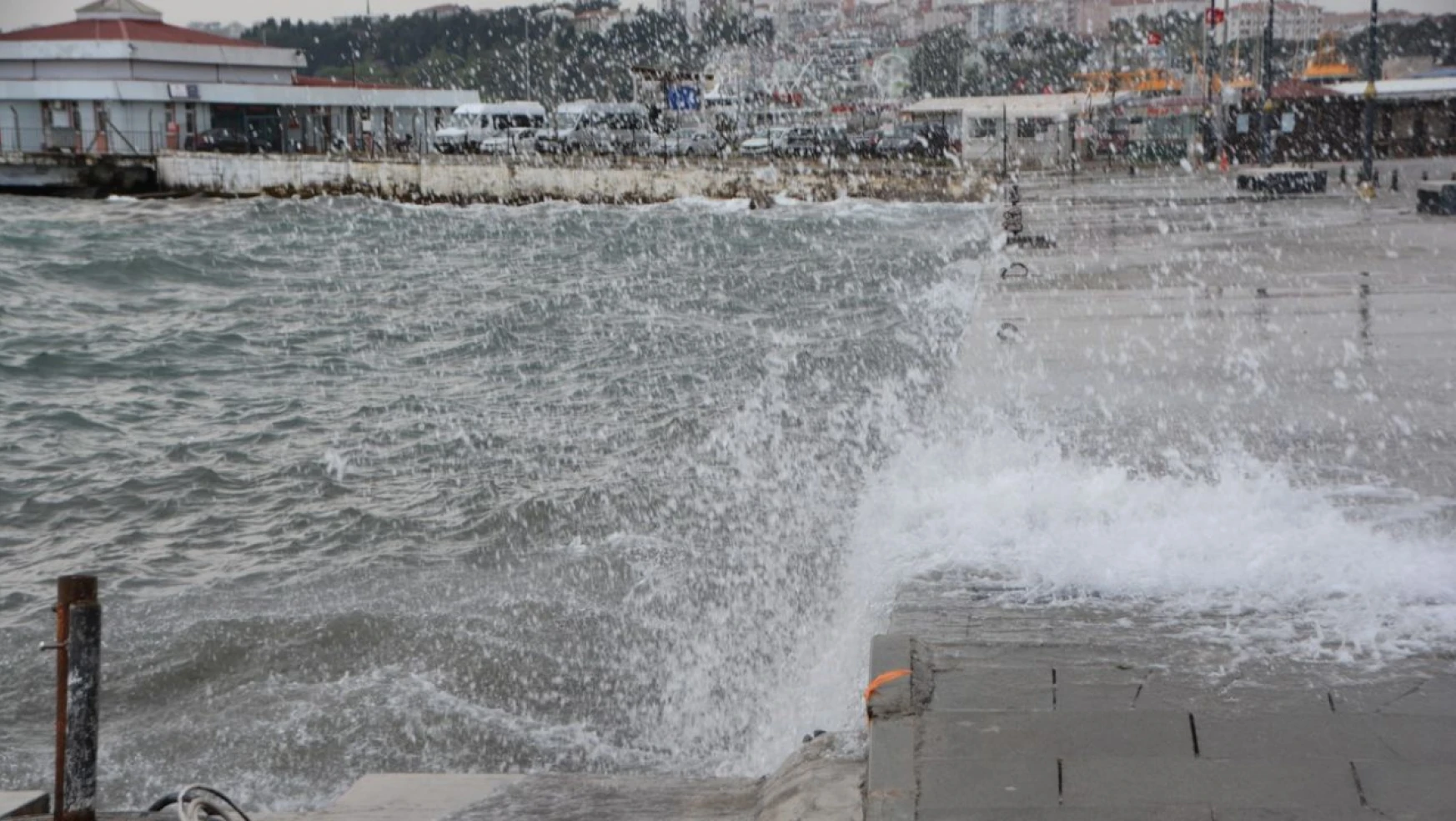 Sinop'ta Beklenen Fırtına Etkili Olmaya Başladı