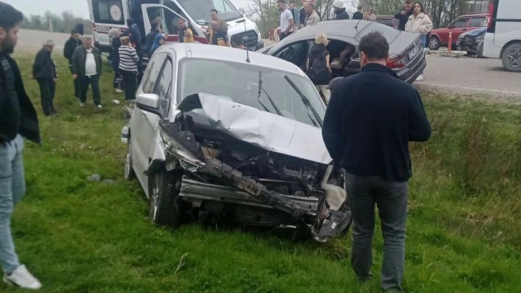 Komşu Sinop'ta Zincirleme Trafik Kazası: 10 Yaralı
