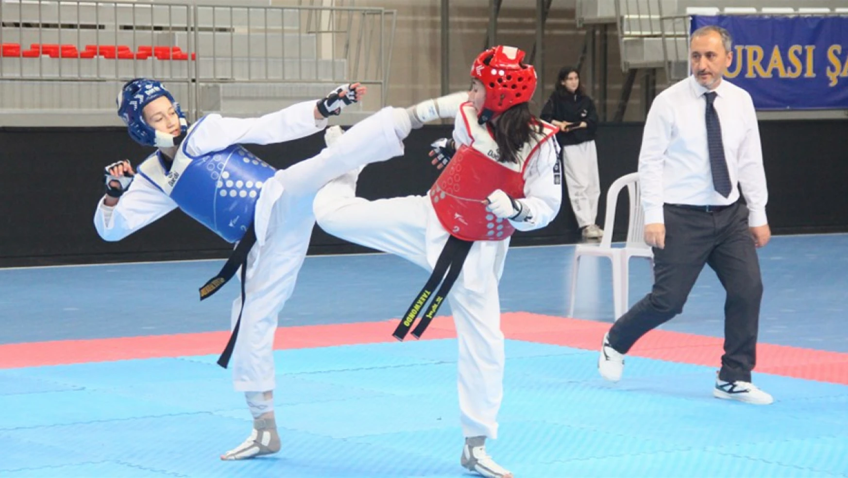 Taekwondo İl Birinciliğinde 186 Sporcu Mücadele Etti