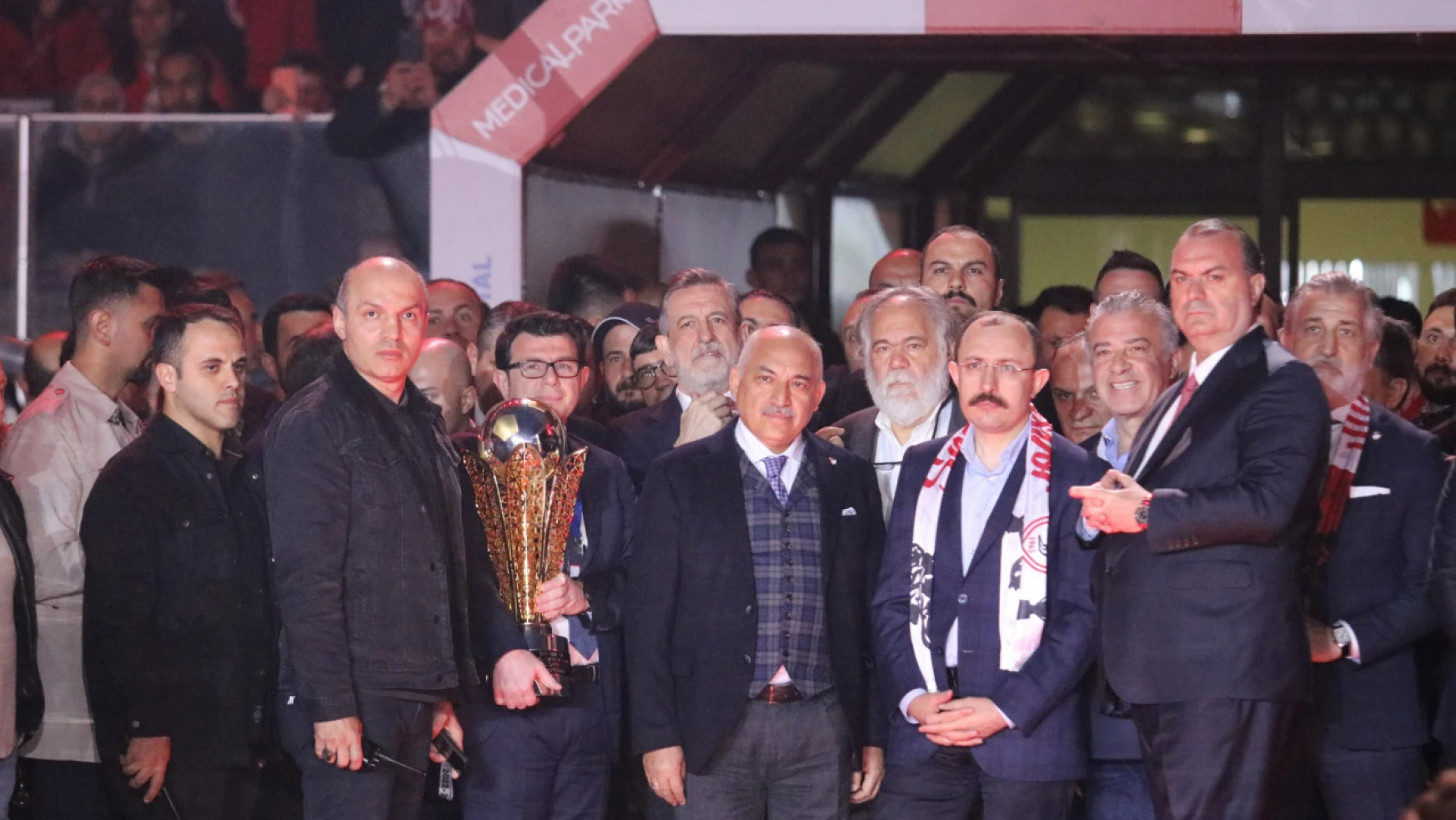 TFF Başkanı Büyükekşi'ye Samsun'da soğuk duş: Yuhalandı