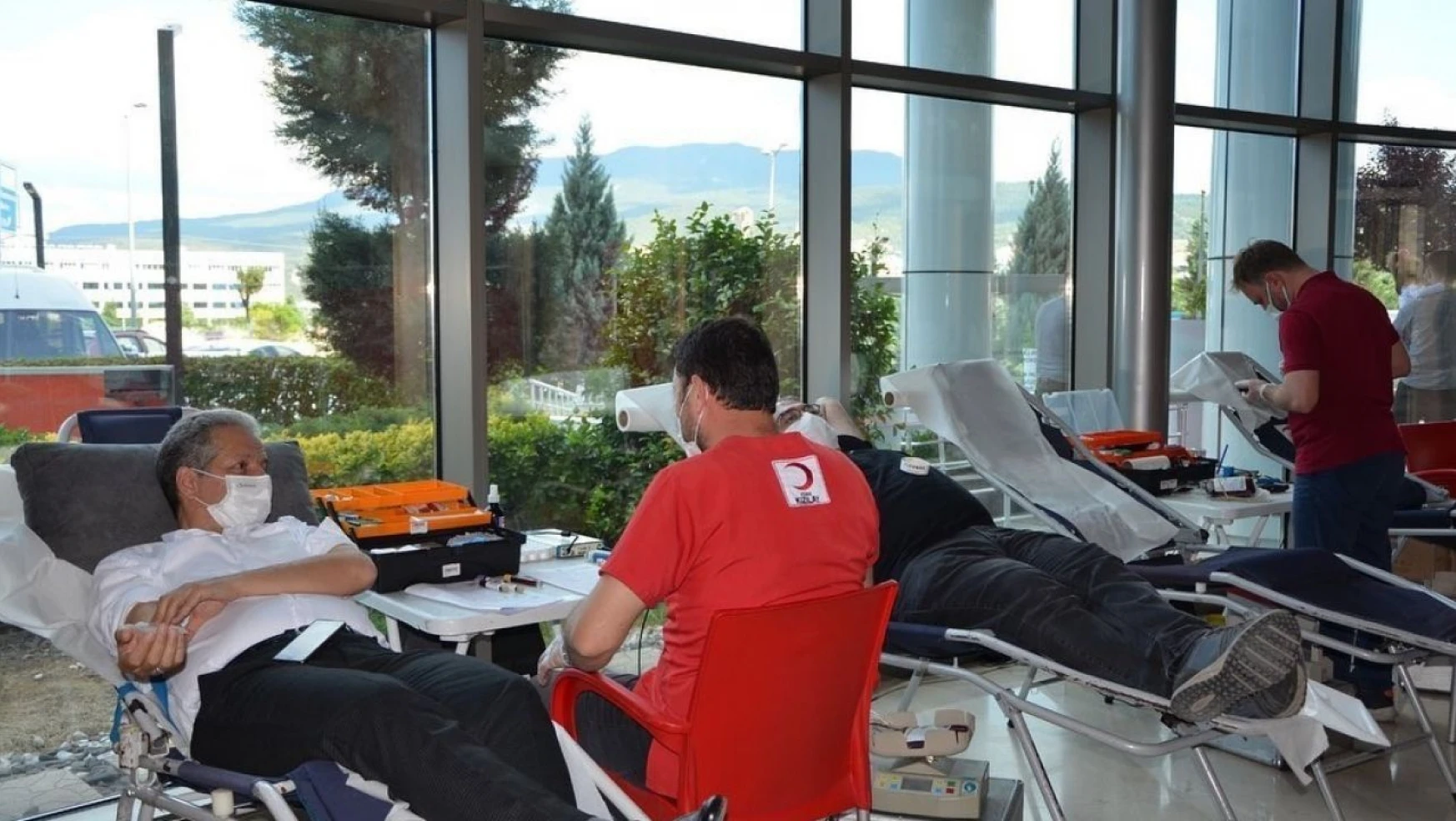Türk Kızılay Karabük Şubesi Kan Merkezi'nden Kan Bağışı Çağrısı