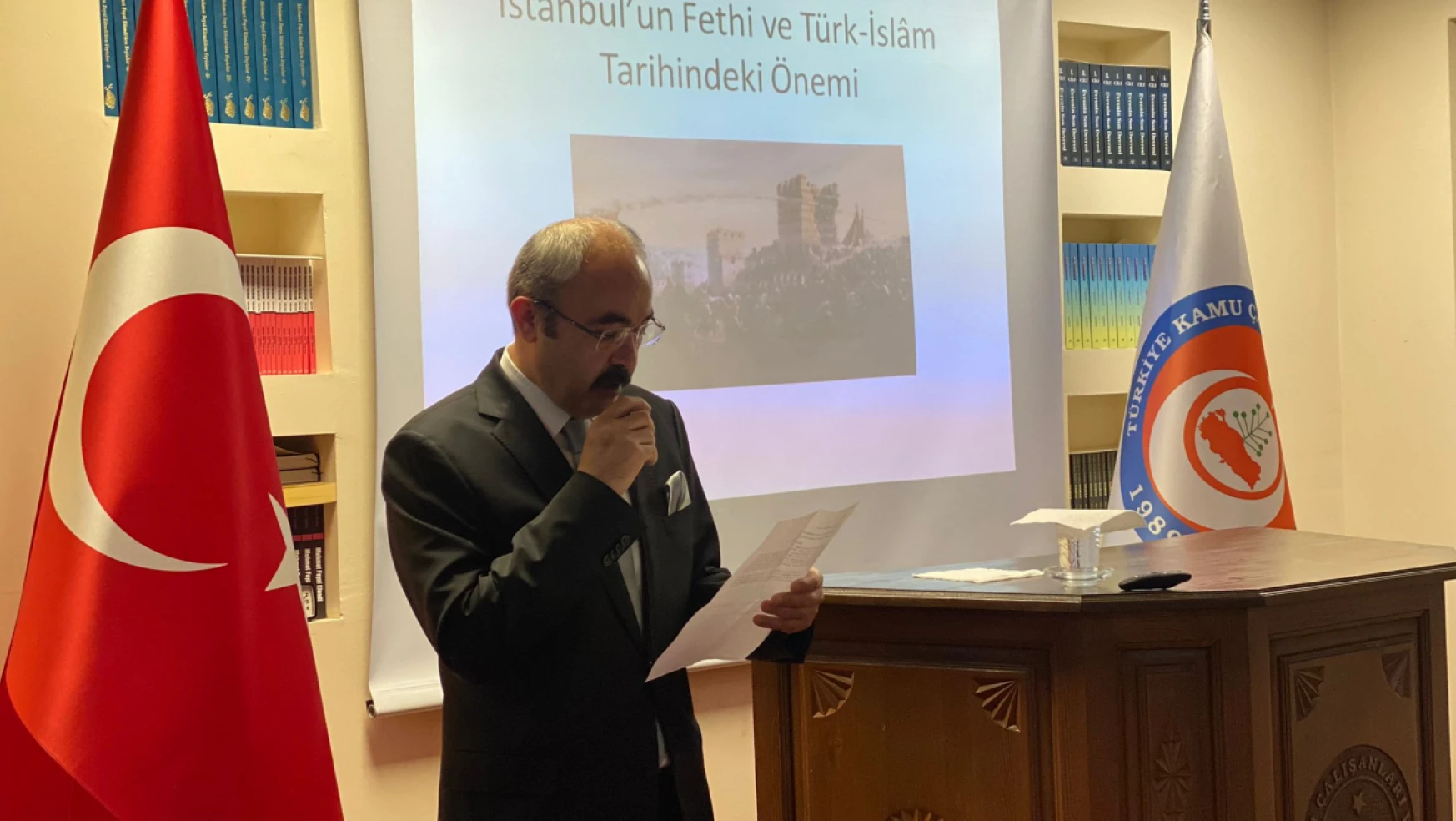 TÜRKAV'dan İstanbul'un Fethi söyleşisi