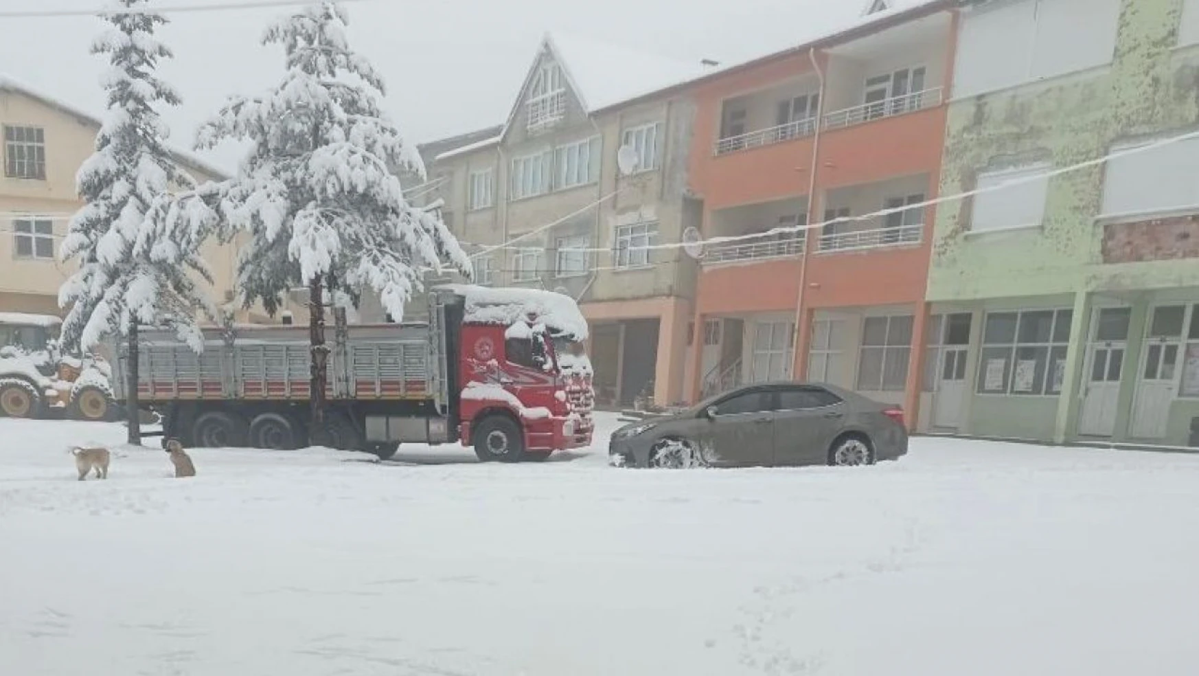 Zonguldak'ın Yüksek Kesimlerinde Kar Etkisini Dürdürüyor