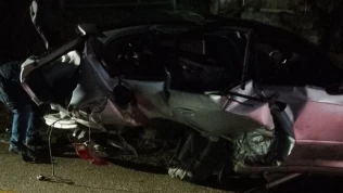 Şarampole Yuvarlanan Otomobildeki Kadın Hayatını Kaybetti