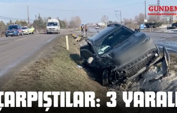 Çarpıştılar: 3 Yaralı
