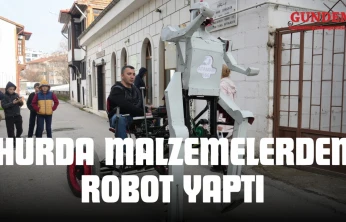 Hurda Malzemelerden Robot Yaptı