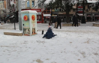 Kar Sevincini Doyasıya Yaşadılar