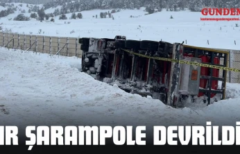 Kastamonu'da Tır Şarampole Devrildi!