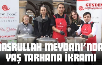 Nasrullah Meydanı'nda Yaş Tarhana İkramı
