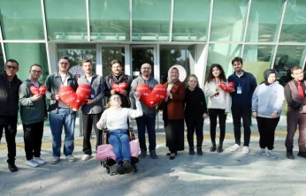 Sevgiyle El Ele Verdiler