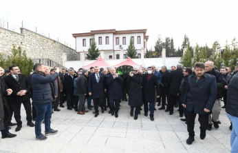 Vali Dallı'nın Kayınvalidesi Toprağa Verildi